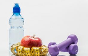 Drying the body for girls: nutrition and training